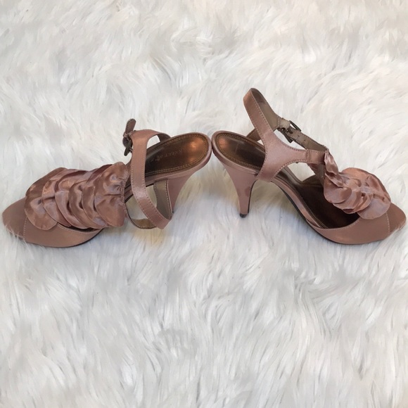 SATIN RUFFLE HEELS - Picture 2 of 6